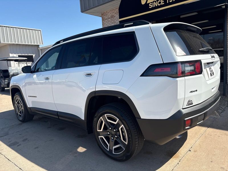 New 2026 Jeep Cherokee Limited 4x4Image 10