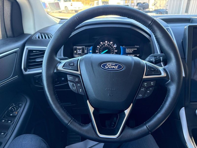 Used 2024 Ford Edge SELImage 13