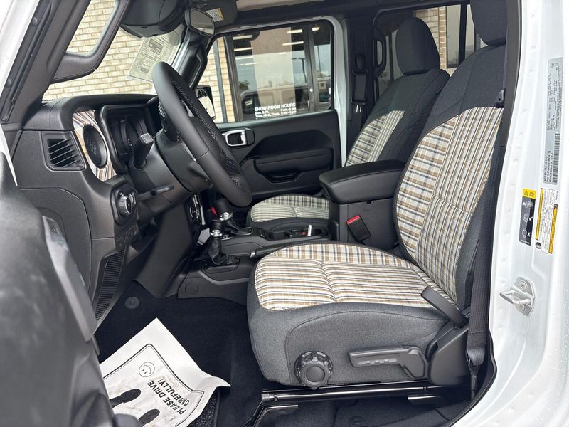 New 2026 Jeep Wrangler 4-door 85th Anniversary EditionImage 3