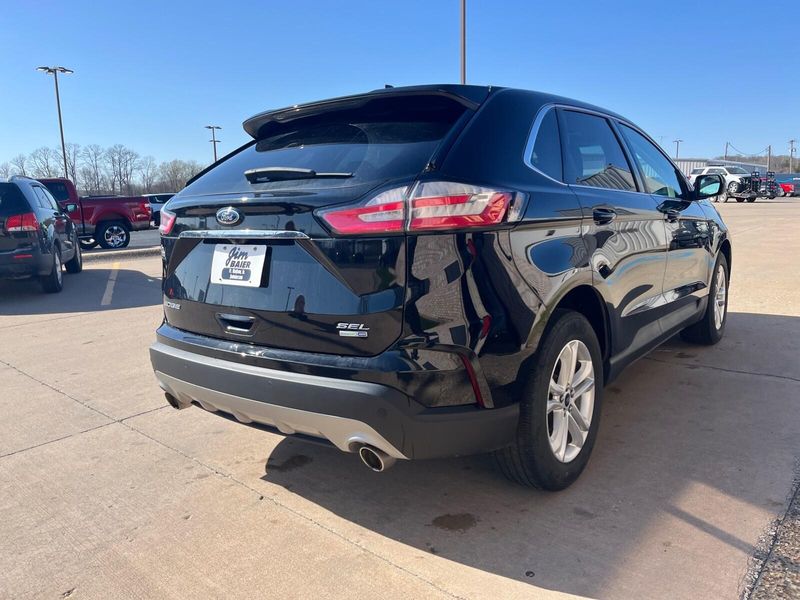 2020 Ford Edge SELImage 9