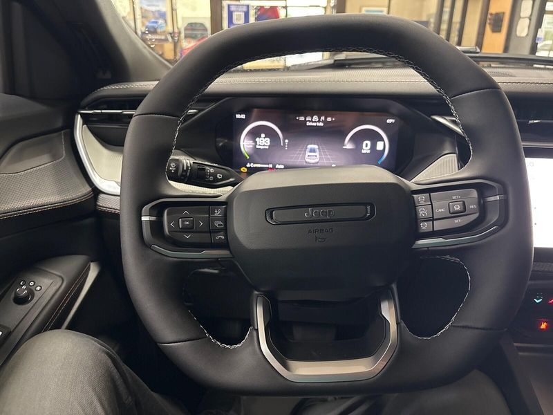 New 2026 Jeep Cherokee Limited Altitude 4x4Image 13