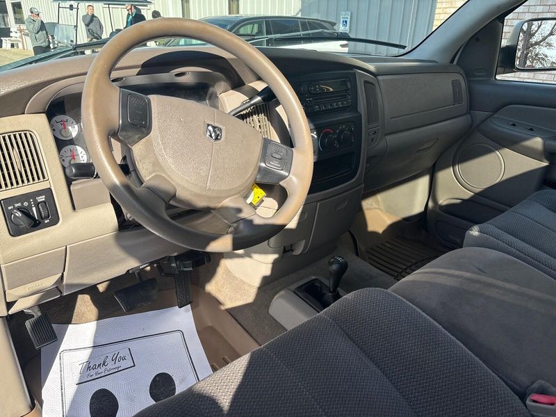 Used 2004 Dodge Ram 2500 SLTImage 4