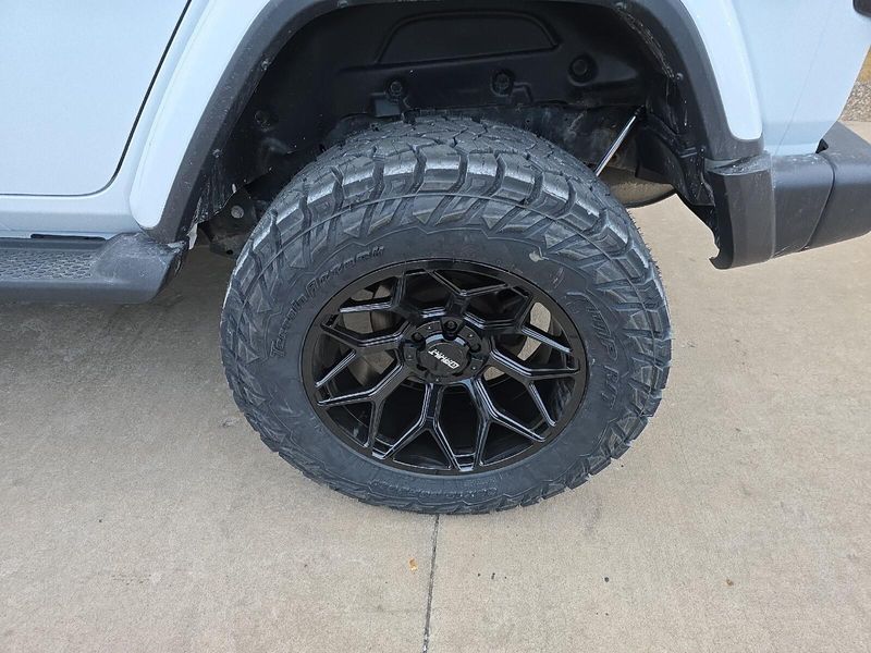 2021 Jeep Wrangler Unlimited SaharaImage 21