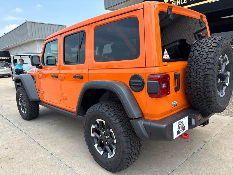 2025 Jeep Wrangler 4-door RubiconImage 11