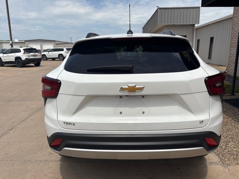 Used 2025 Chevrolet Trax LTImage 9