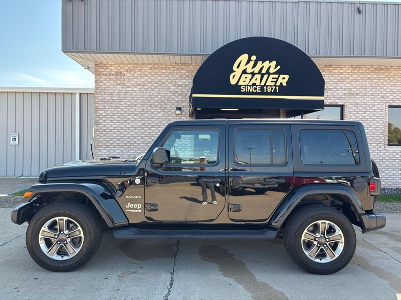 Used 2021 Jeep Wrangler Unlimited SaharaImage 2