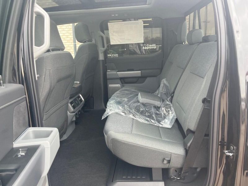 2024 Ford F-150 XLT photo 4