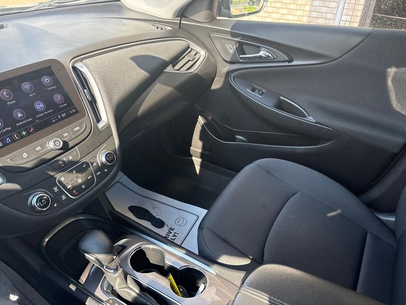 Used 2022 Chevrolet Malibu LTImage 22