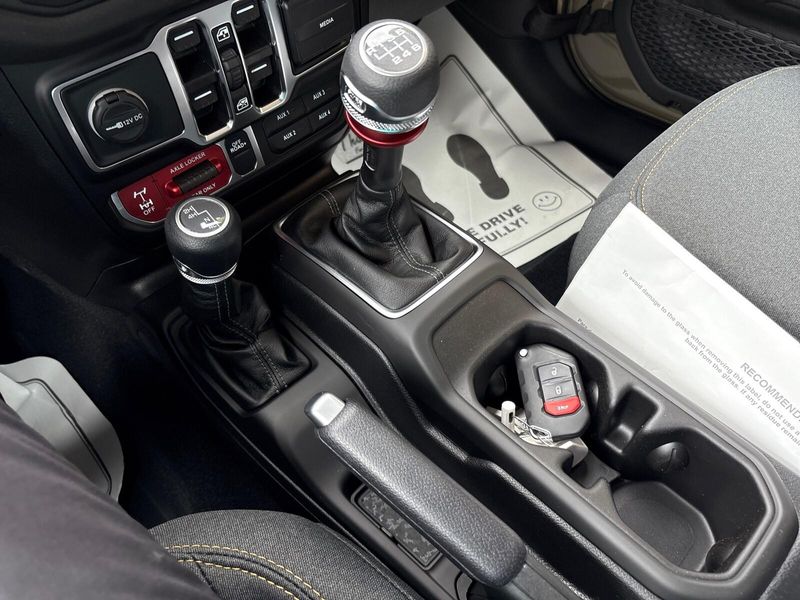2025 Jeep Wrangler 4-door WillysImage 16