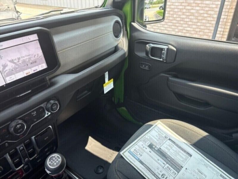 2025 Jeep Wrangler 4-door WillysImage 21