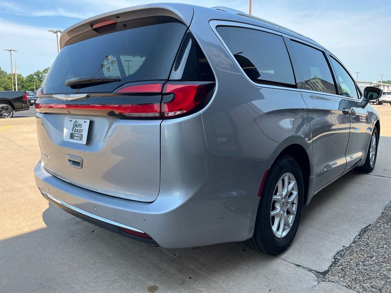 2021 Chrysler Pacifica Touring LImage 7