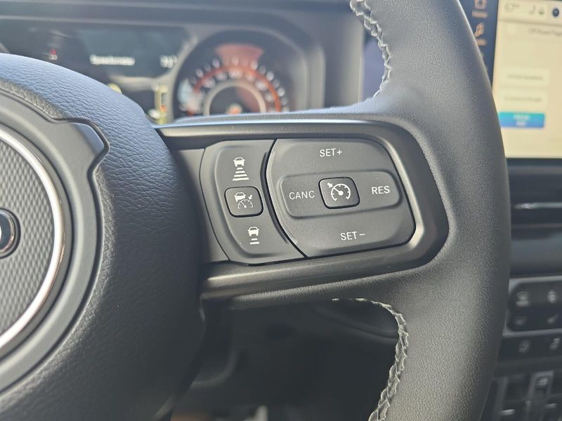 2025 Jeep Wrangler 4-door WillysImage 32