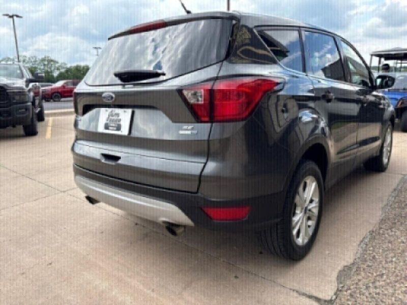 2019 Ford Escape SEImage 8