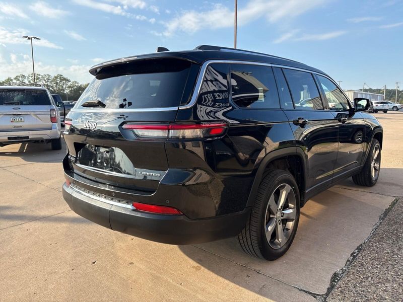 Used 2021 Jeep Grand Cherokee L LimitedImage 10