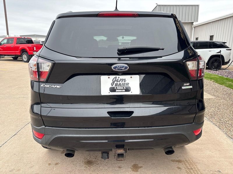 Used 2018 Ford Escape SEImage 10
