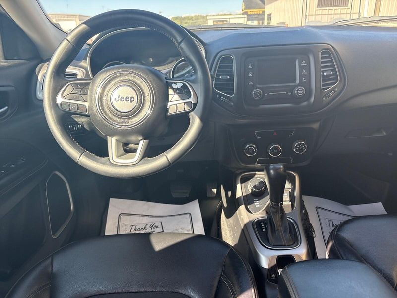 Used 2017 Jeep New Compass LatitudeImage 5