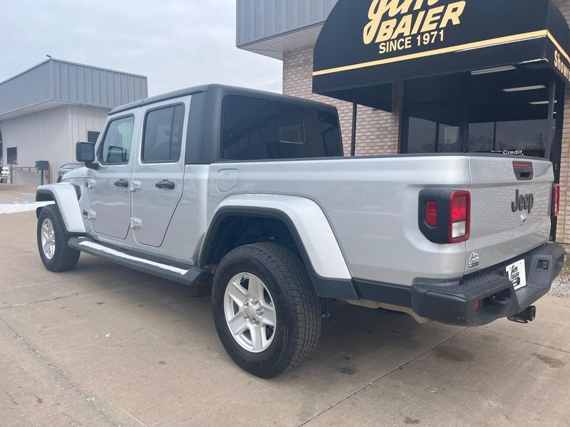 2022 Jeep Gladiator Sport SImage 10