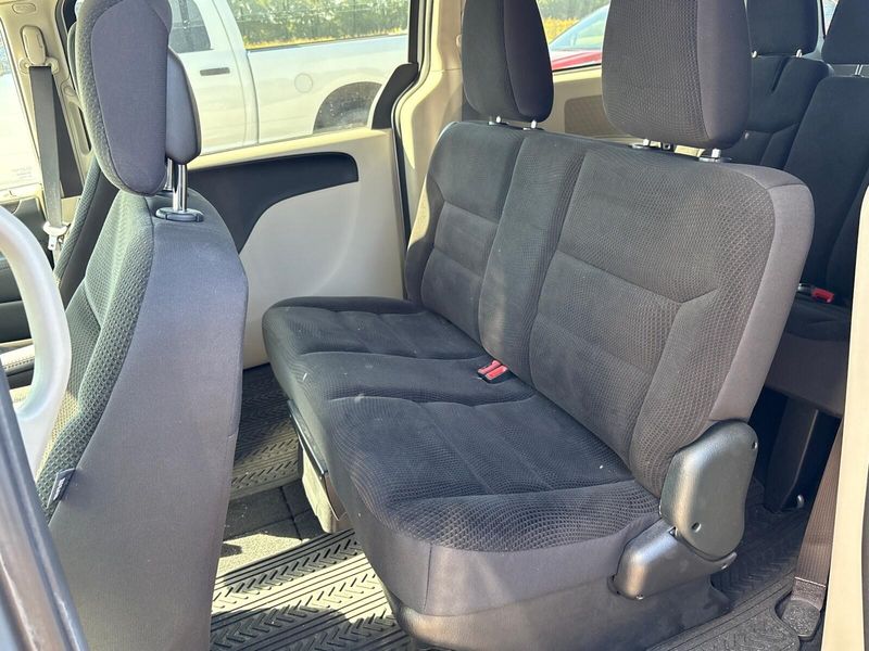 Used 2019 Dodge Grand Caravan SEImage 6