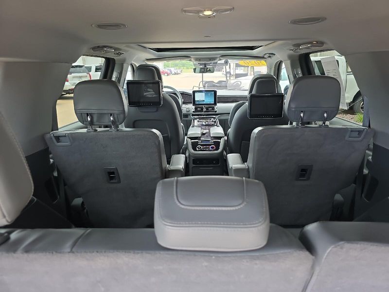 Used 2020 Lincoln Navigator ReserveImage 17