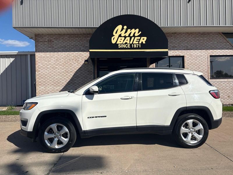 Used 2017 Jeep New Compass LatitudeImage 2