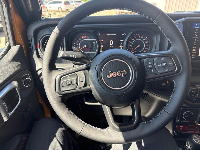 New 2026 Jeep Wrangler 4-door RubiconImage 12