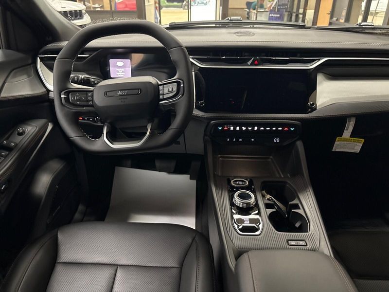 New 2026 Jeep Cherokee Limited Altitude 4x4Image 5