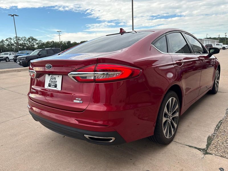Used 2020 Ford Fusion SEImage 8