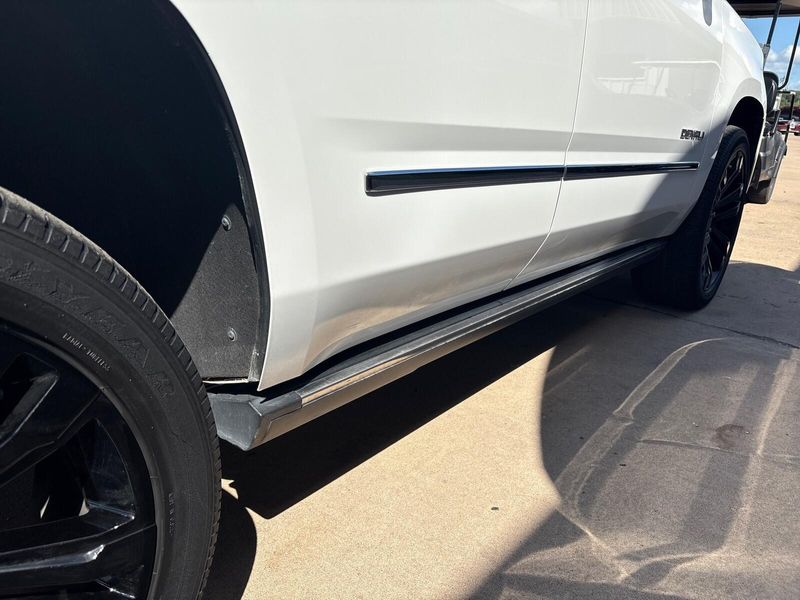 Used 2017 GMC Yukon DenaliImage 13