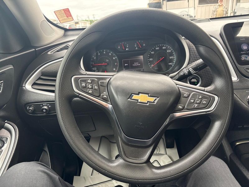 Used 2024 Chevrolet Malibu LTImage 14
