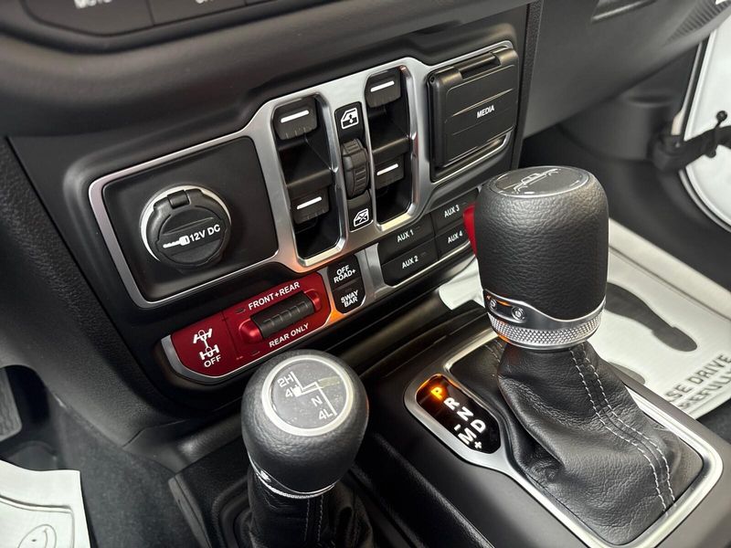 2025 Jeep Gladiator Rubicon 4x4Image 16