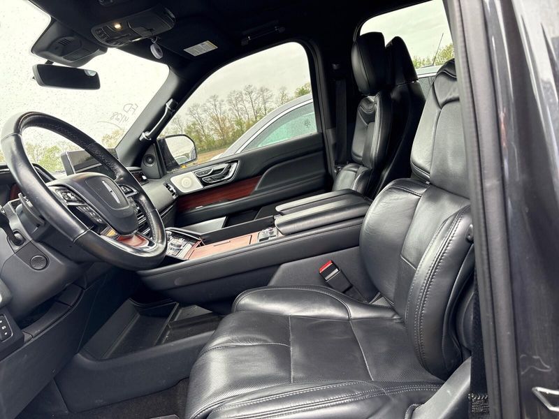 2022 Lincoln Navigator ReserveImage 10