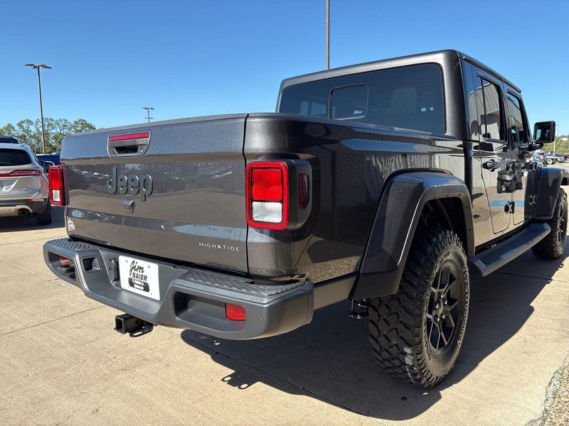 New 2025 Jeep Gladiator High Tide 4x4Image 9