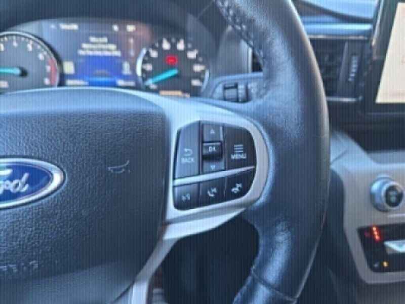 2023 Ford Explorer XLTImage 21