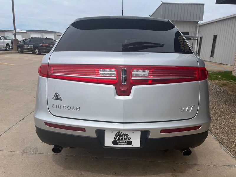 2019 Lincoln MKT ReserveImage 12