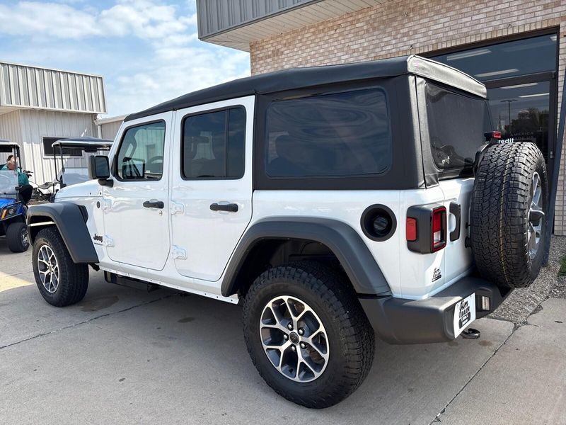 New 2026 Jeep Wrangler 4-door Sport SImage 10