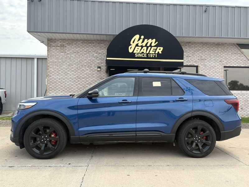 Used 2022 Ford Explorer STImage 2