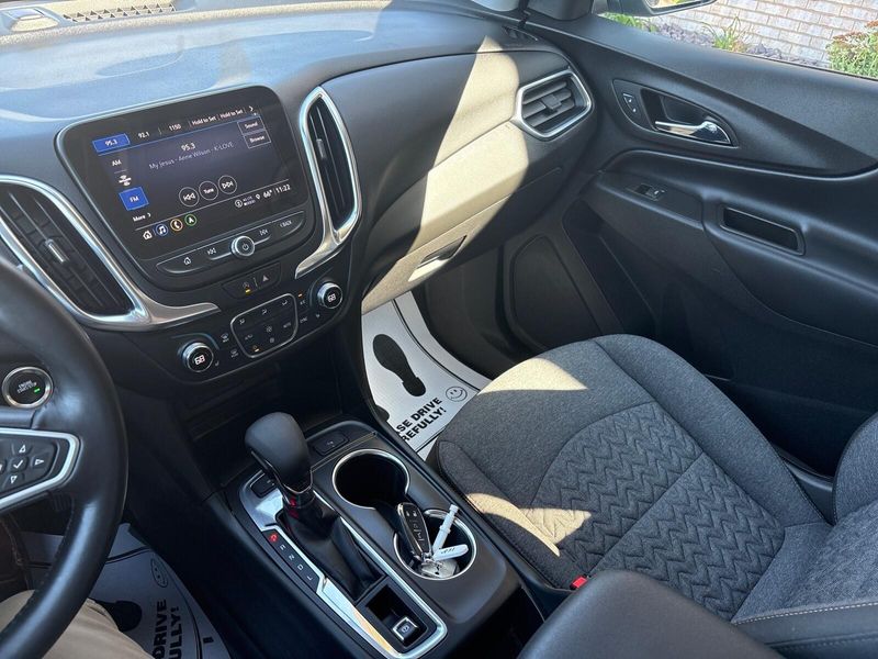 Used 2022 Chevrolet Equinox LTImage 16