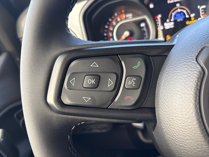 New 2026 Jeep Gladiator Willys 4x4Image 16