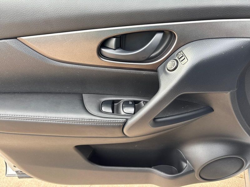 2021 Nissan Rogue Sport SImage 13
