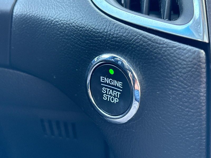 2019 Ford Edge STImage 22