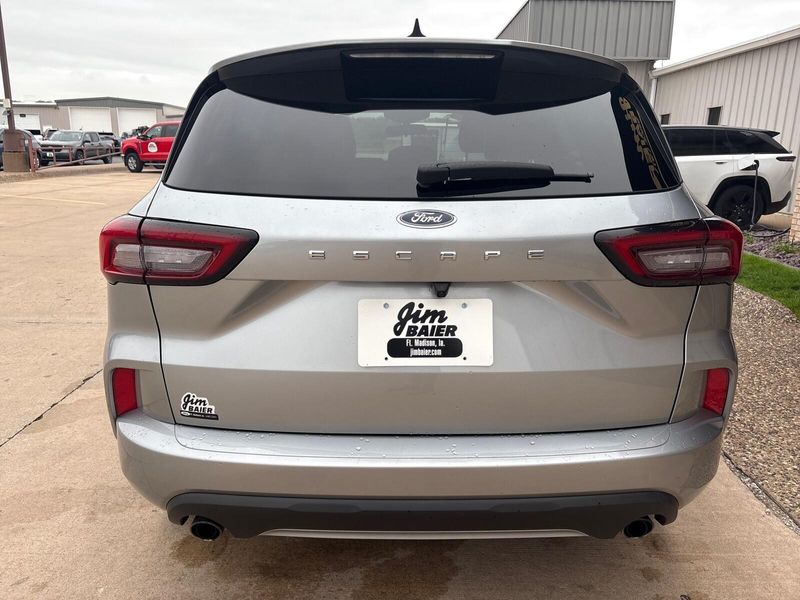 Used 2023 Ford Escape ST-LineImage 9