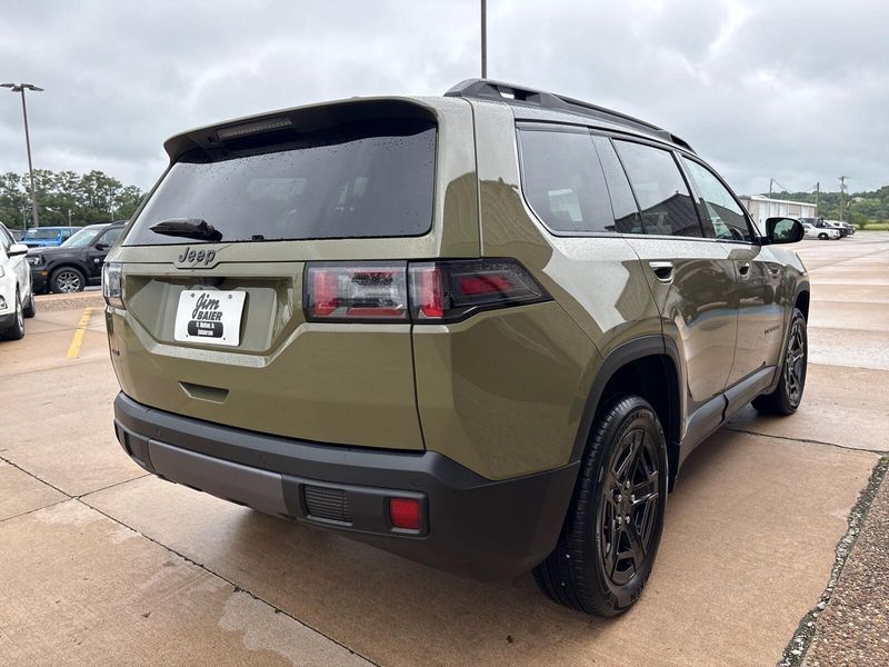 New 2026 Jeep Cherokee Limited Altitude 4x4Image 8