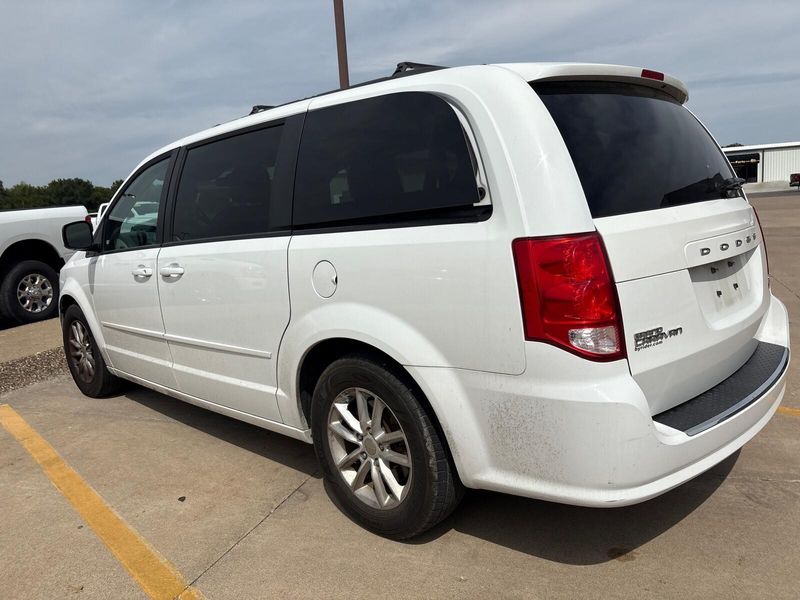 Used 2016 Dodge Grand Caravan SXTImage 4