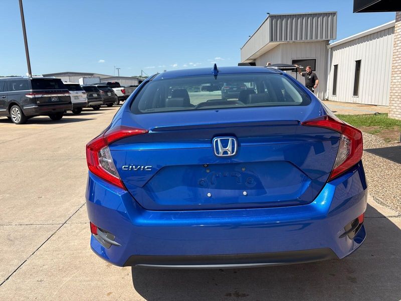 2018 Honda Civic EX-LImage 10