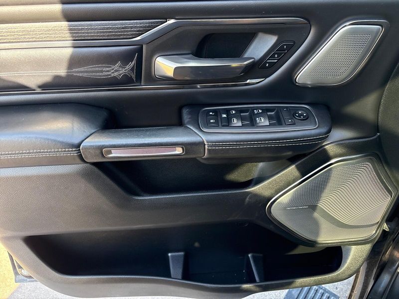 Used 2019 RAM 1500 LimitedImage 16