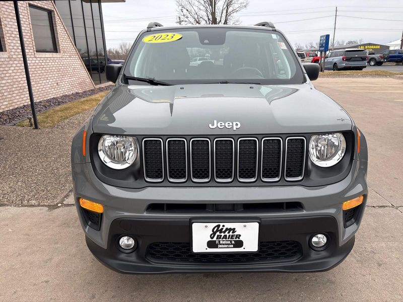 Used 2022 Jeep Renegade LatitudeImage 6