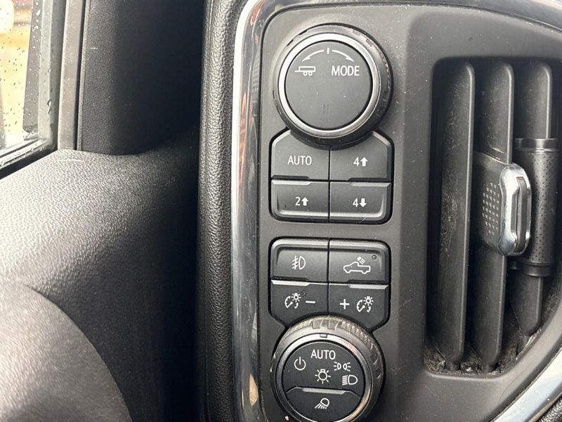 Used 2022 Chevrolet Silverado 2500HD LTZImage 17