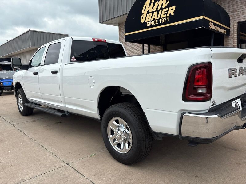 2025 RAM 3500 Tradesman Crew Cab 4x4 8