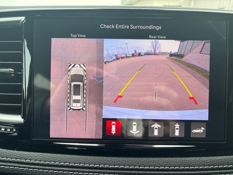 New 2026 Chrysler Pacifica SelectImage 16