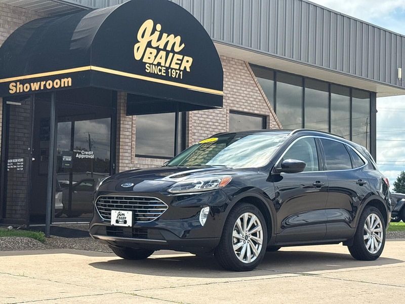 Used 2021 Ford Escape TitaniumImage 1